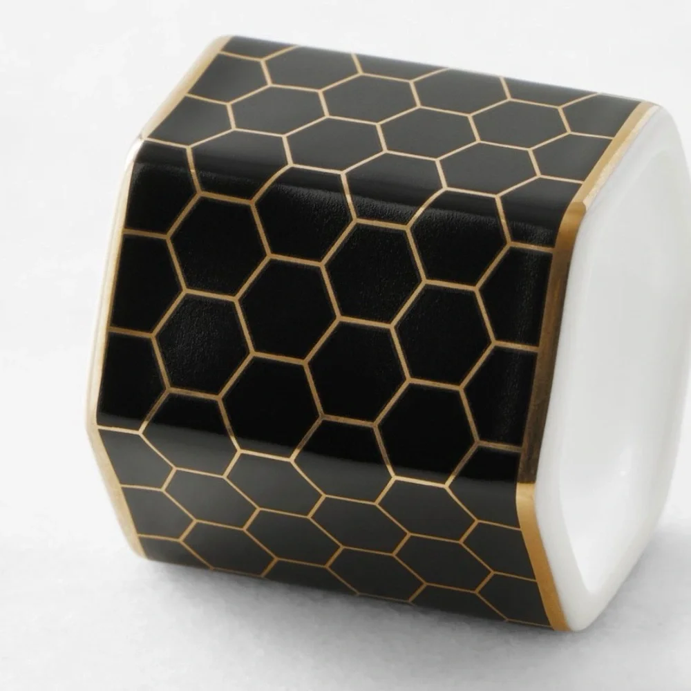 New In The Box Williams Sonoma Honeycomb Napkin Rings, Set of 4